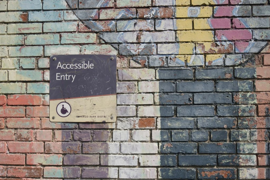 Accesibilidad web administraciones públicas: persona usando lector de pantalla